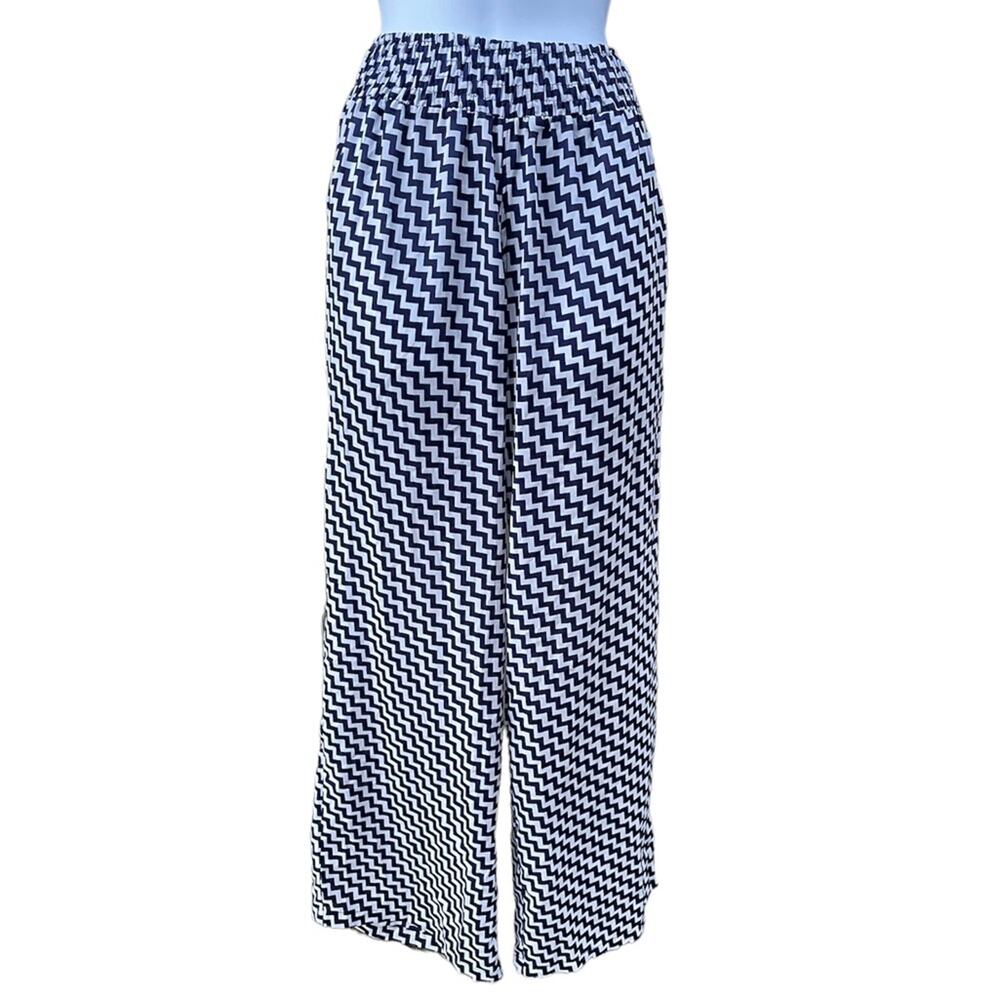 Fashion Fuse navy and white Chevron stripe pull on pants